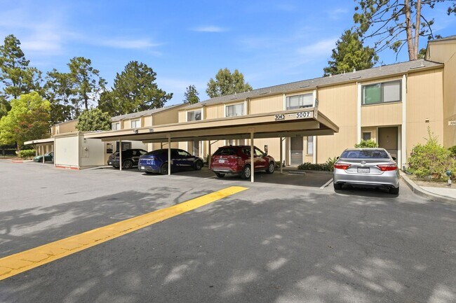 Building Photo - 3001 Kaiser Dr