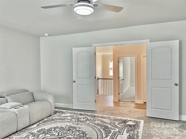 Building Photo - 1326 Ashe Mdw Dr