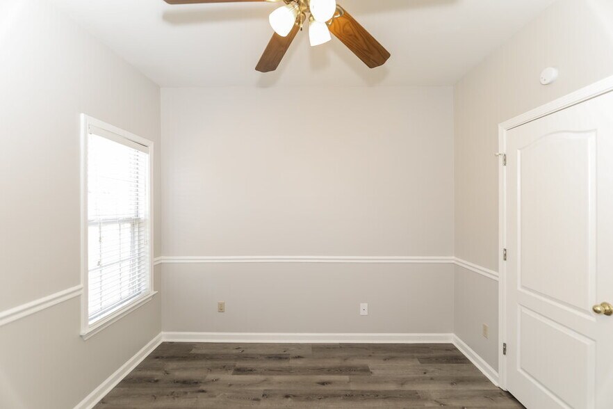 Building Photo - 5033 Thornebrook Cove