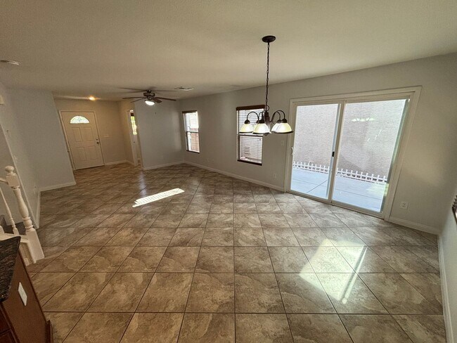 Building Photo - Charming 3 Bedroom, 3 Bathroom, 2-Story Ho...