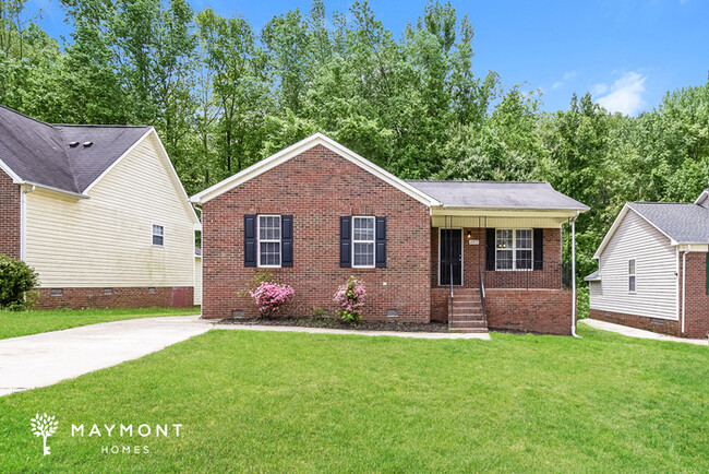 Primary Photo - Inviting Brick Home!