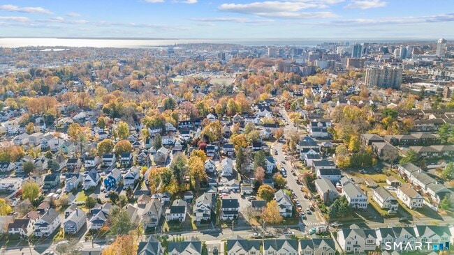 Building Photo - 118 Colonial Rd