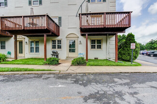 Building Photo - 6730 Offutt Ln