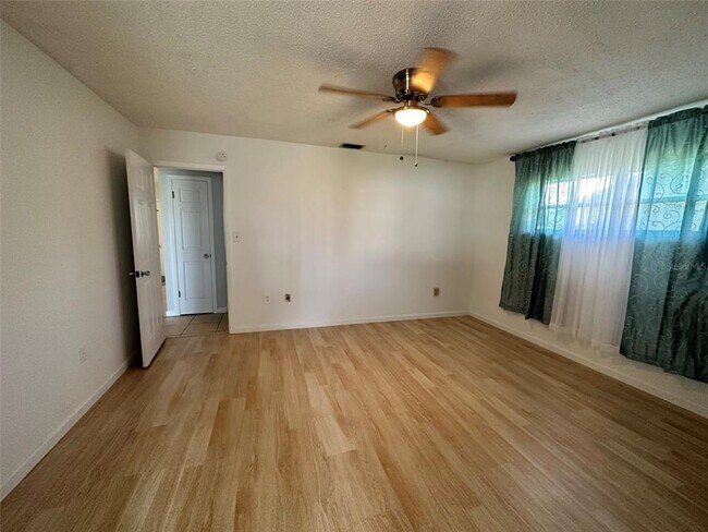 Building Photo - 749 Hartford Dr NW