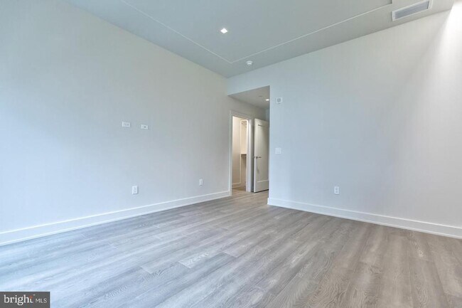 Building Photo - 130 18TH St