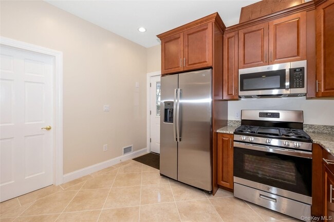 Building Photo - 16 Grand Blvd