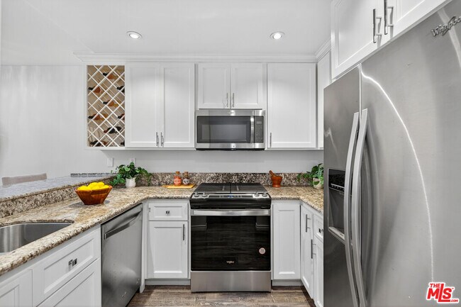 Building Photo - 1125 Pico Blvd