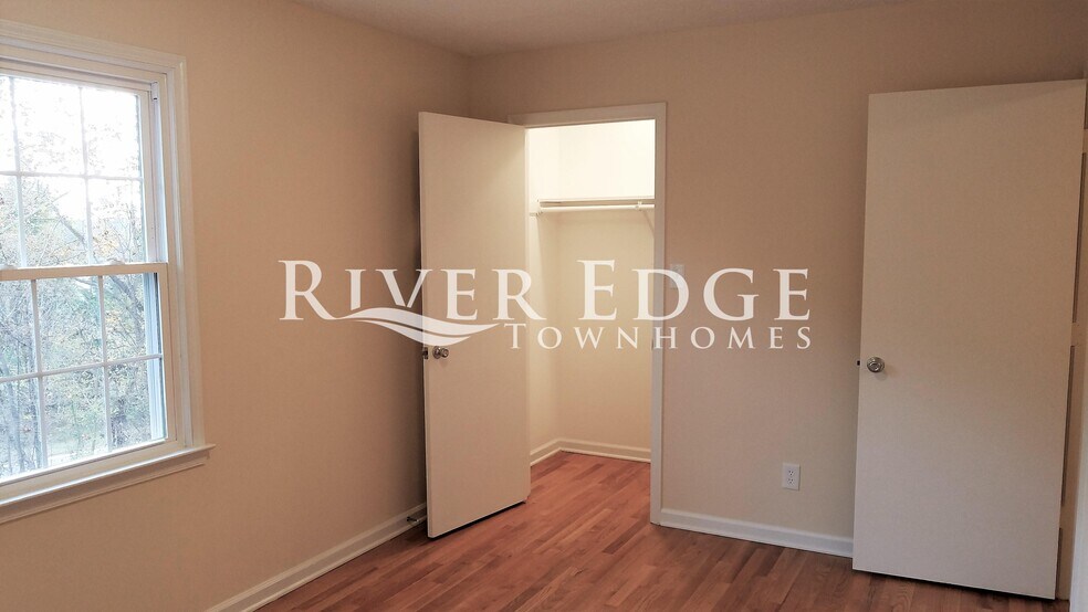 Building Photo - 508 Lusardi Dr