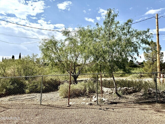 Building Photo - 611 New York Ave