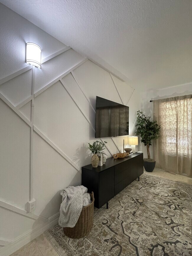 Building Photo - 3111 Sun Lake Ct