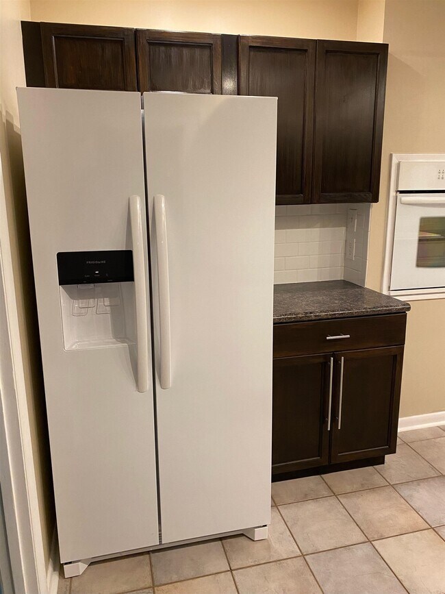 Building Photo - 7585 Skipper Ln