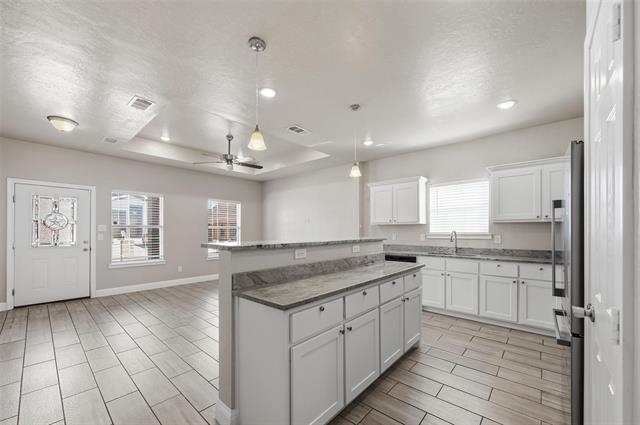 Building Photo - 2207 Henry St