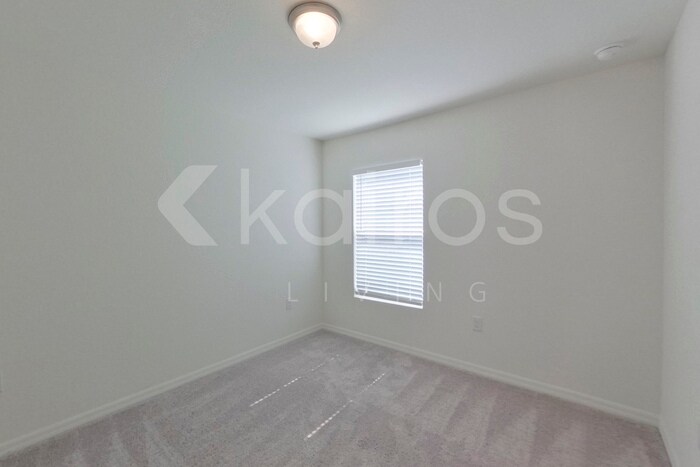 Building Photo - 150 Snedeker St