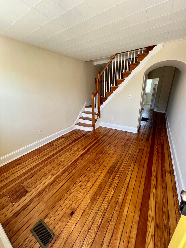 living room - 1323 Cooksie St