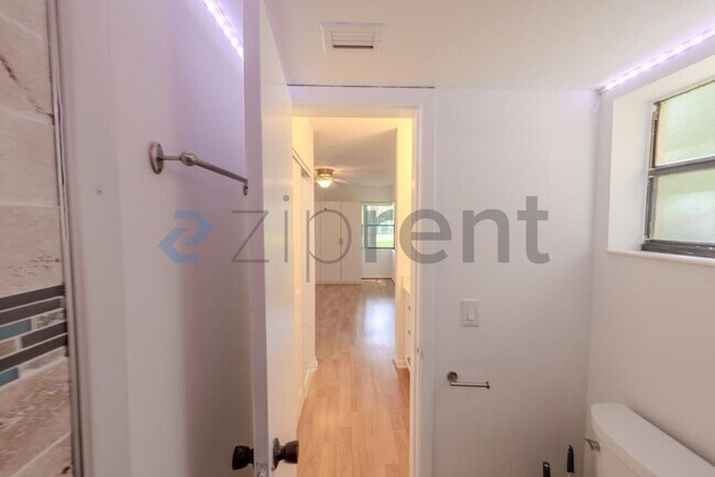 Building Photo - Unit C110