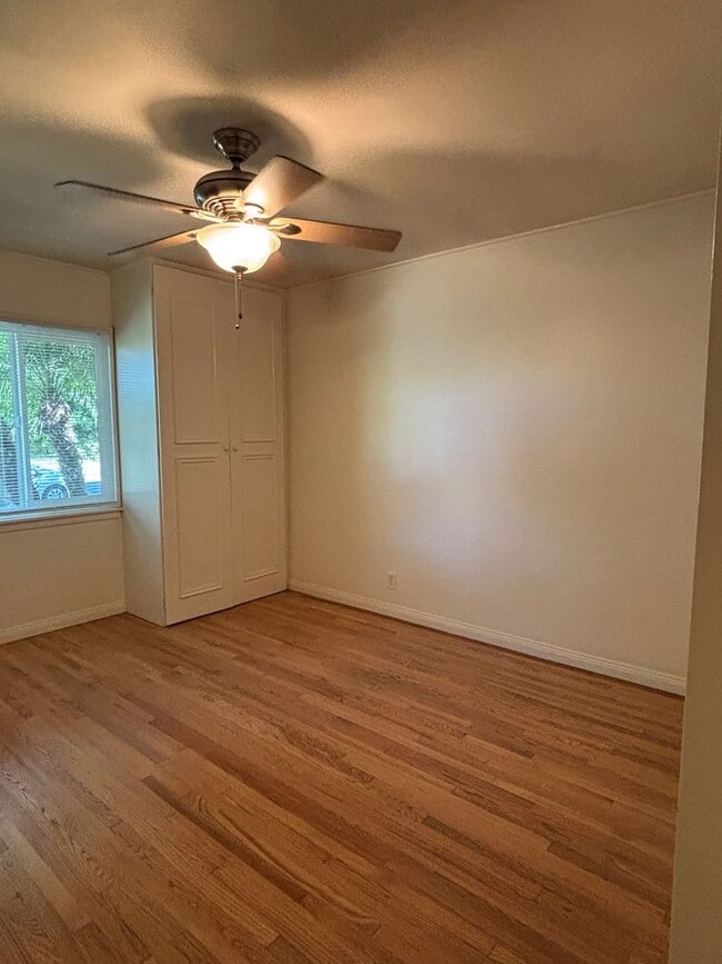 Building Photo - (5281-5285) El Prado Ave.