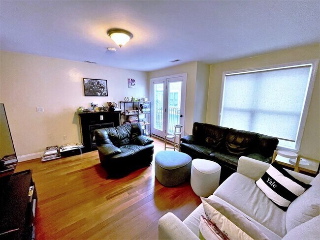 Building Photo - 232 Prospect St