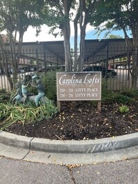 Building Photo - LARGE STUDIO!