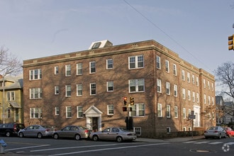 Building Photo - 303 Harvard St