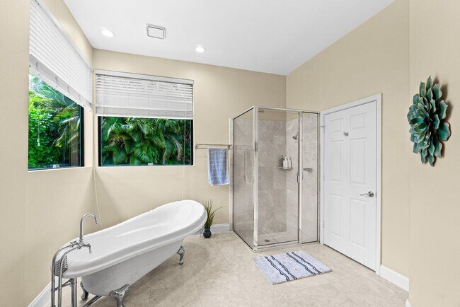 Building Photo - 2700 NW 49th St