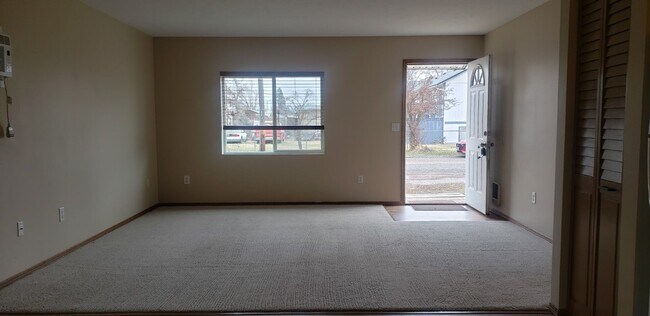 Building Photo - 3431-3433 E. Montgomery Ave