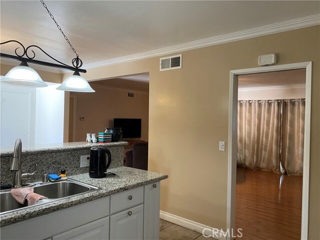 Building Photo - 23724 Prospect Valley Dr