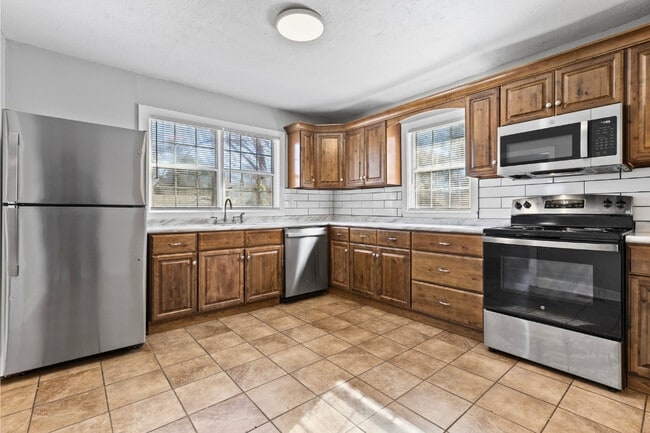 Building Photo - 3213 Old Opelika Rd