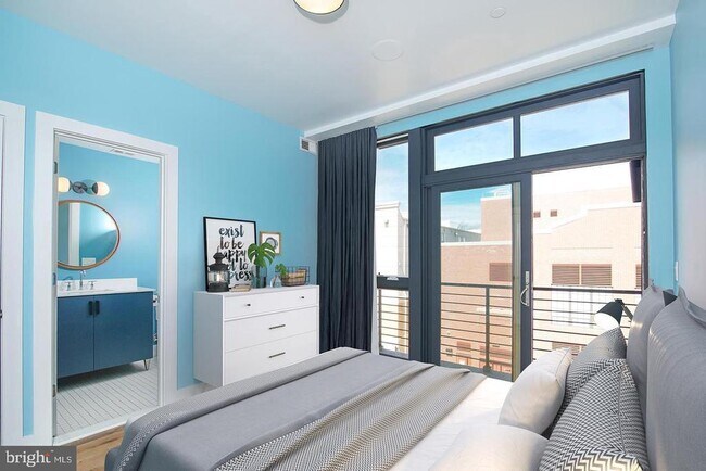 Building Photo - 1012 Harvard St NW