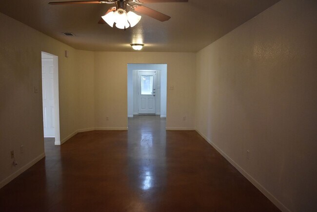 Building Photo - 316 Elbert Ln
