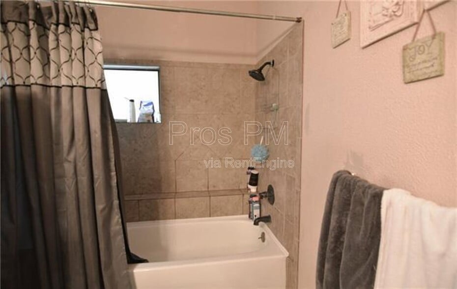 Building Photo - 4108 Goodnight Cir