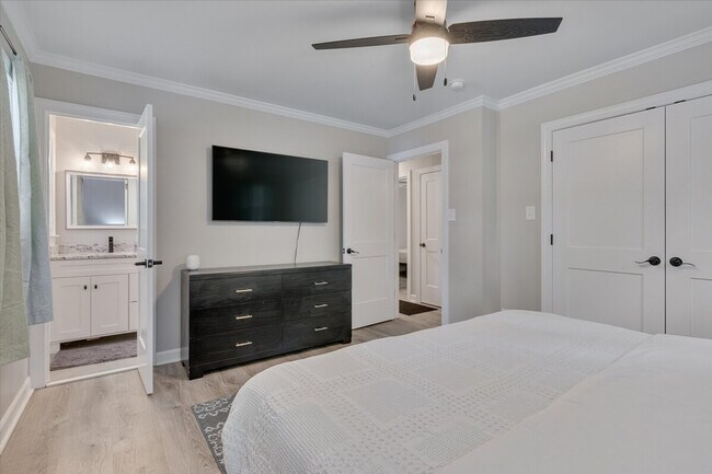 Building Photo - 1012 Glenco Rd