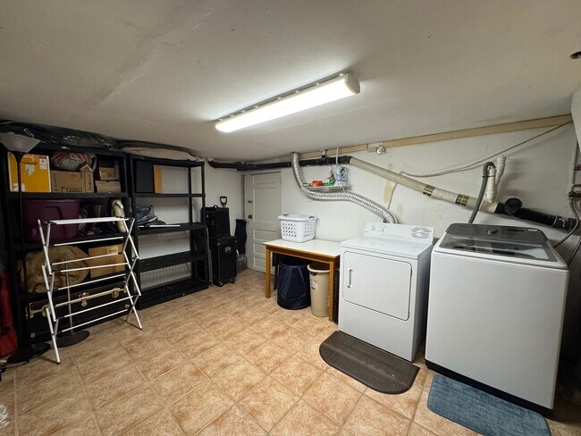Building Photo - Fully Furnished 2-Bedroom Home for Rent – ...