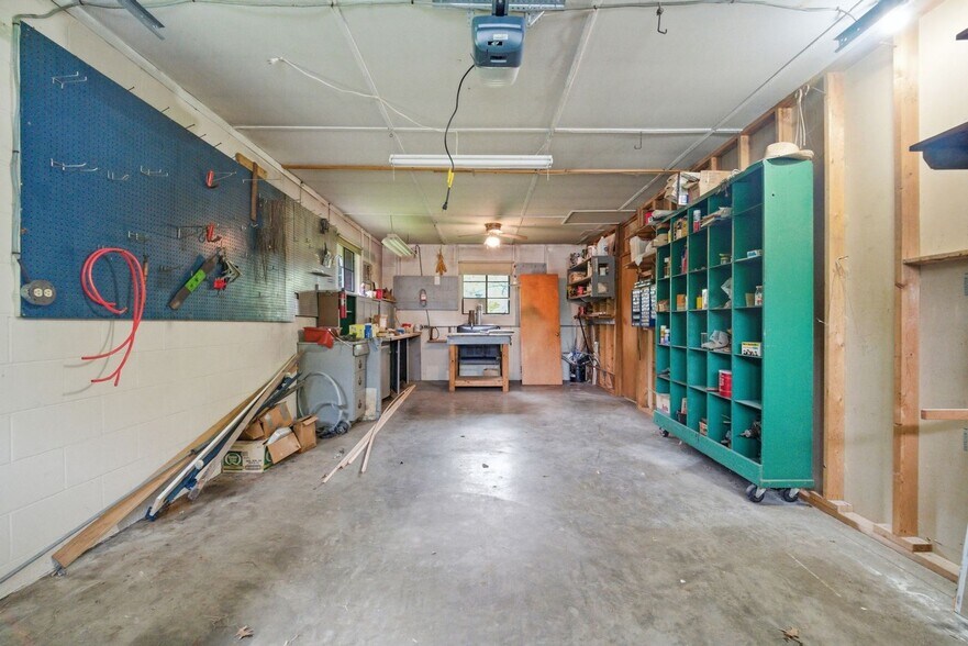 Building Photo - 3233 Brady Ln