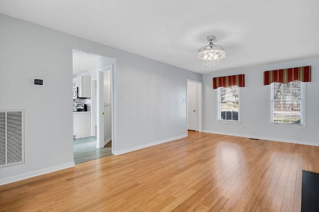 Building Photo - 11704 Park Forest Ct