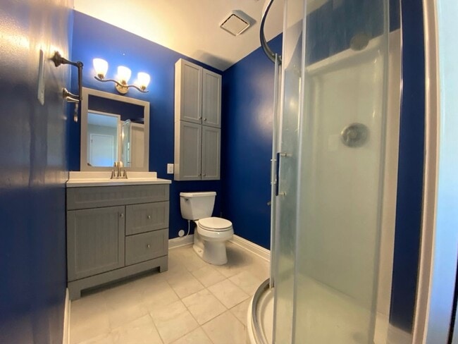 Building Photo - 980 White Cir