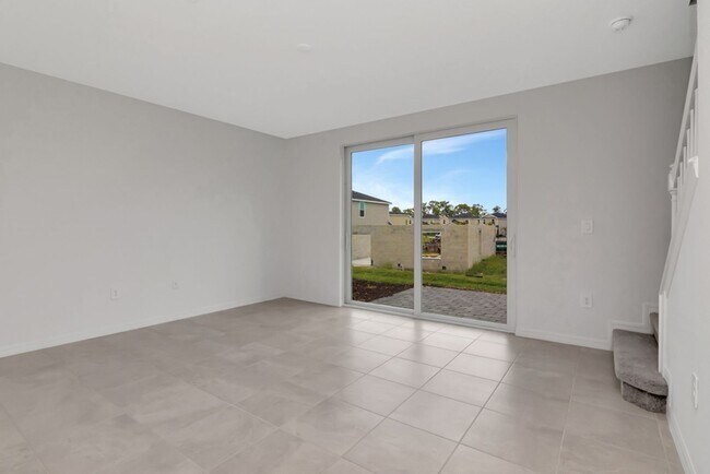 Building Photo - Luxury Townhouse for Rent in Lakewood Ranch