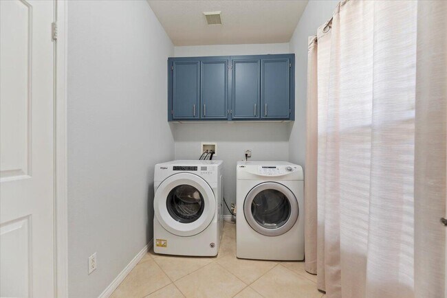 Building Photo - 3982 Eastgate N Rd