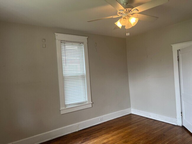 Building Photo - 2502 Blair Blvd