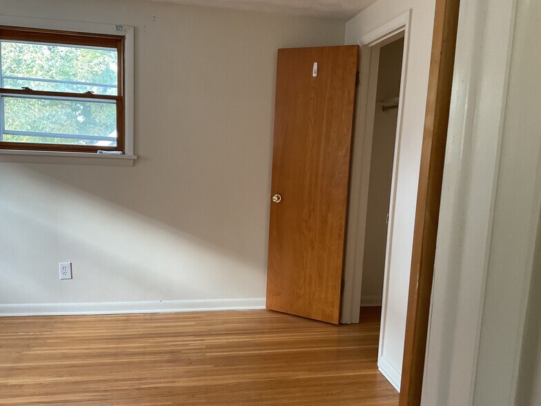 Building Photo - 211 Magnolia Ave