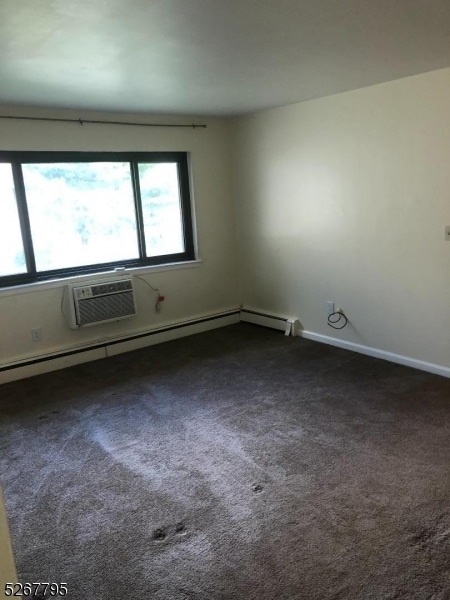 Building Photo - 263 Somerset St