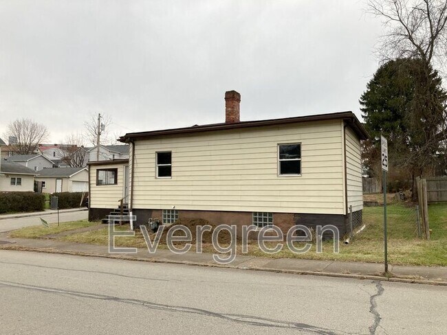 Building Photo - 233 S Hamilton Ave