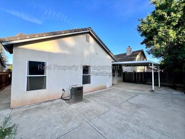 Building Photo - 10263 N Recreation Ave