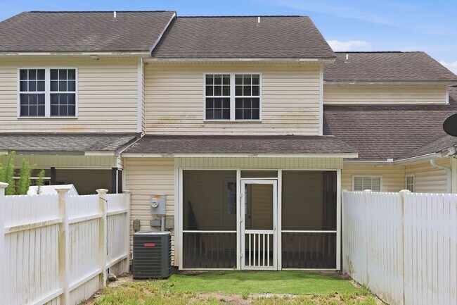Building Photo - Carolina Forest Townhome