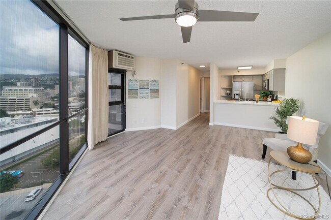 Building Photo - Convenient 1 Bedroom Close to Everything