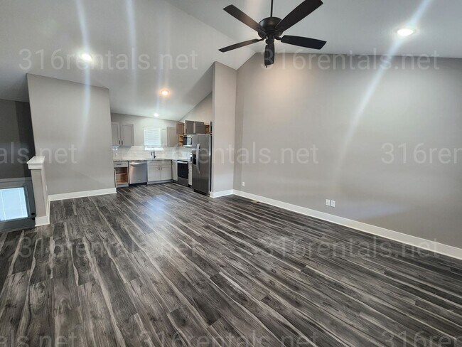 Building Photo - 5267 N Toben Ct