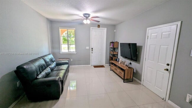 Building Photo - 16562 SW 71st Terrace
