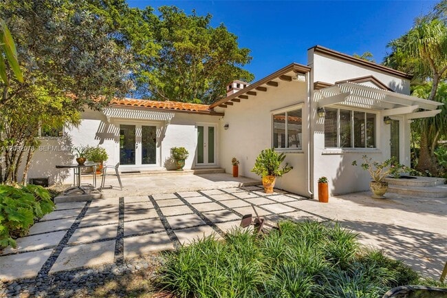 Building Photo - 482 NE 93rd St