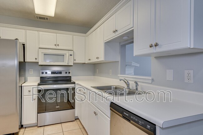 Building Photo - 324 Hornhead Dr