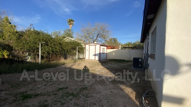 Building Photo - 1414 N Jones Blvd