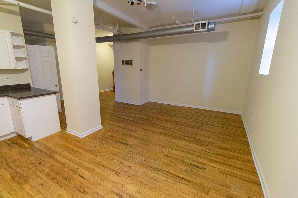 Building Photo - 1451 W Byron